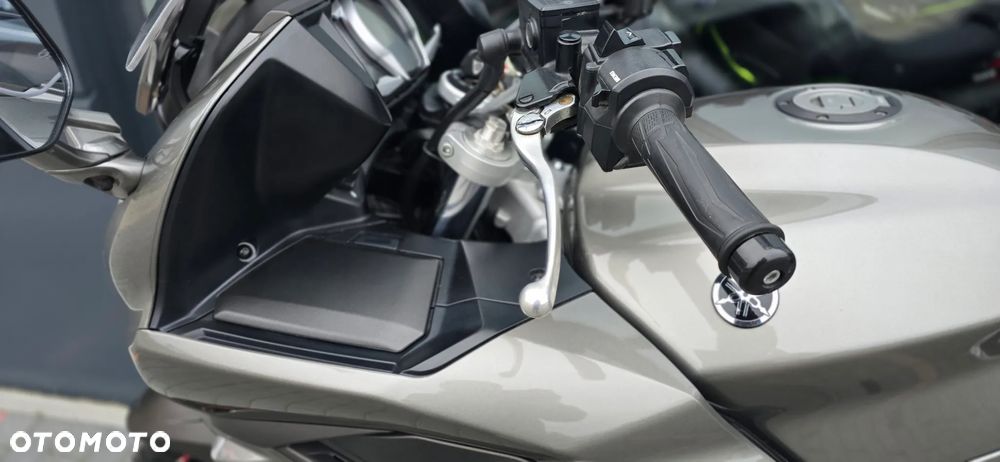 Yamaha FJR - 29