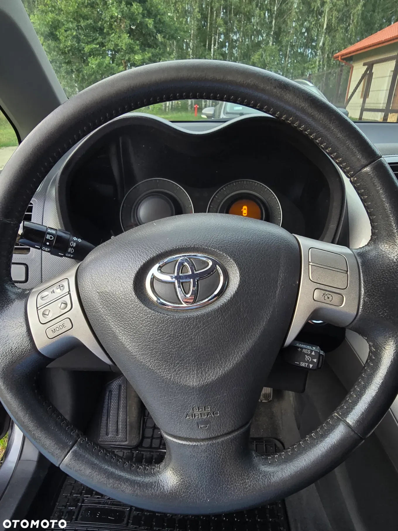 Toyota Auris 2.0 D-4D - 11