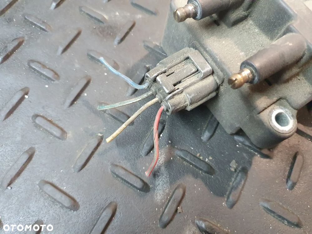CEWKA ZAPŁONOWA SUBARU IMPREZA 2.0 02r 22433AA410 + WTYCZKA INSTALACJA - 2
