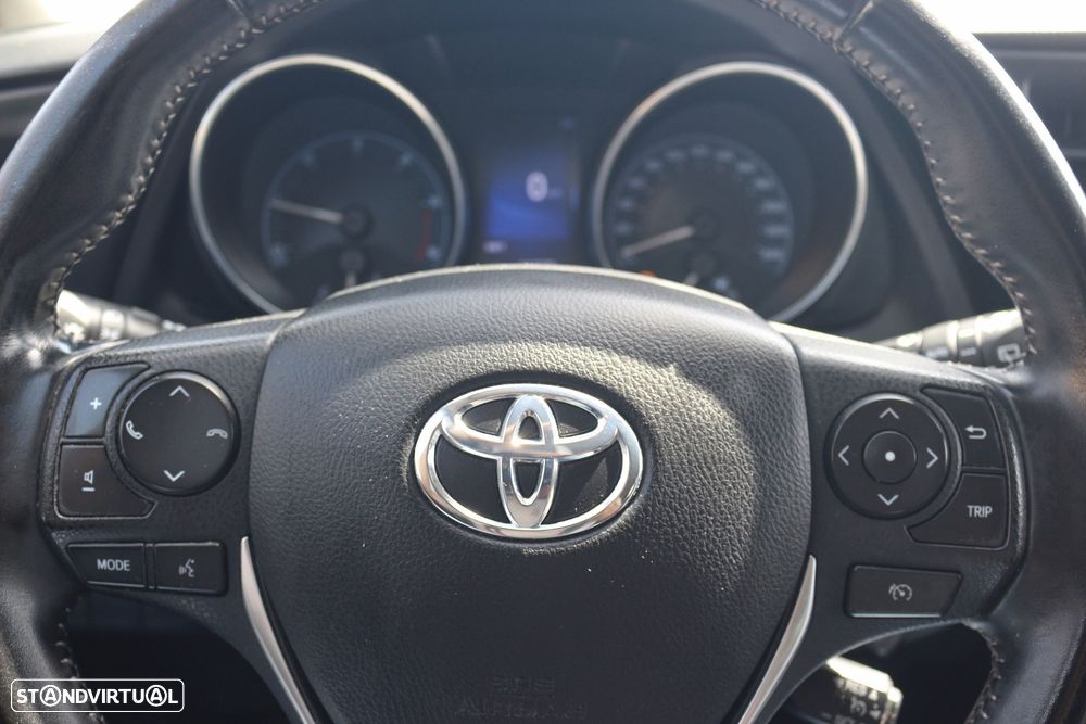 Toyota Auris Touring Sports 1.4 D-4D Comfort+Pack Sport - 26