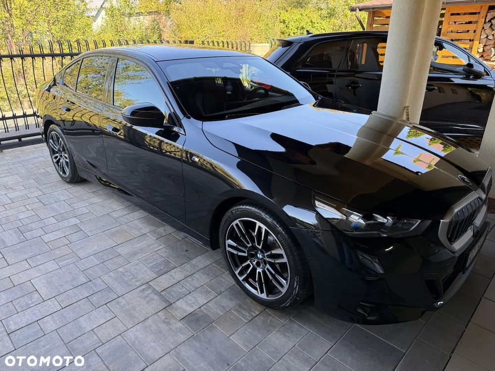 BMW 5 2025 photo 2