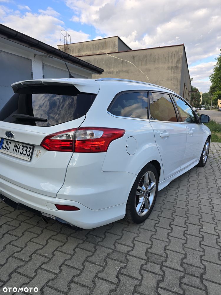 Ford Focus 1.6 EcoBoost Gold X (Trend) - 25