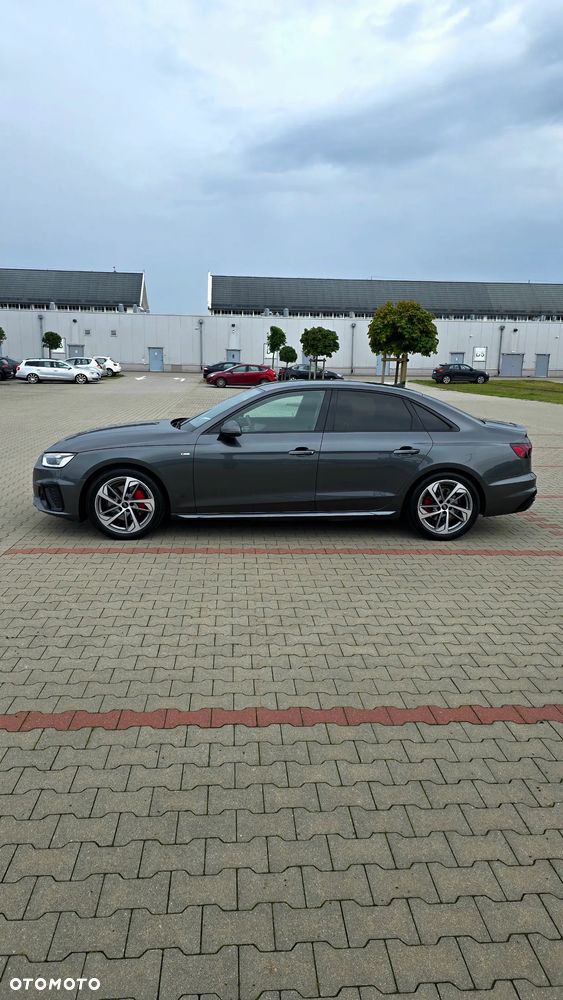 Audi A4 Limousine - 2