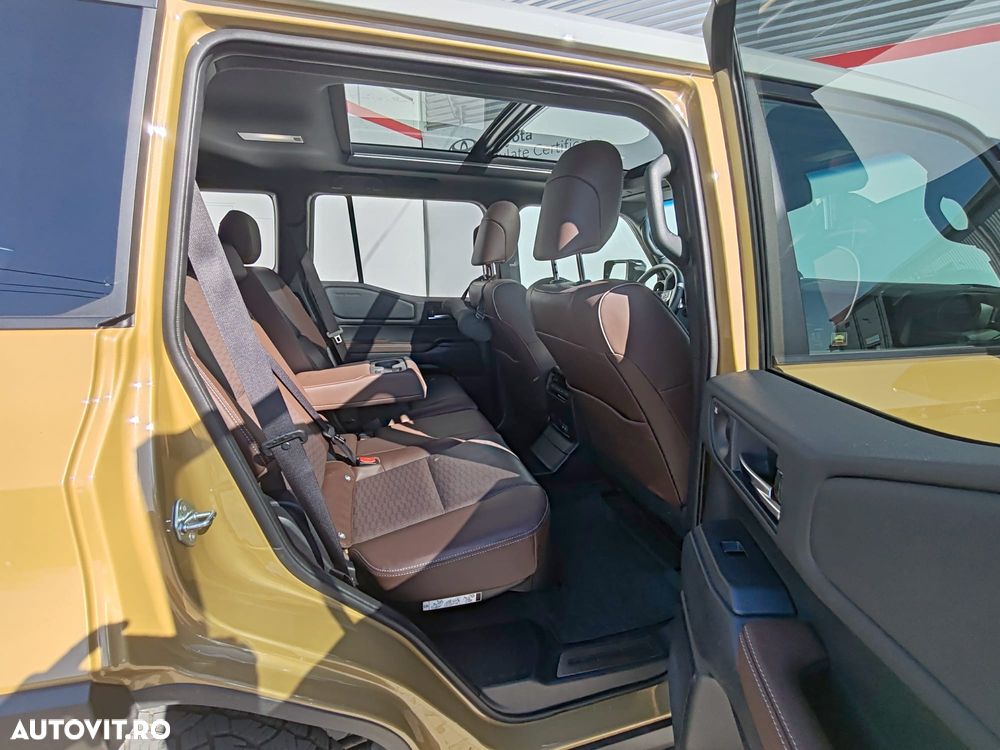 Toyota Land Cruiser - 7