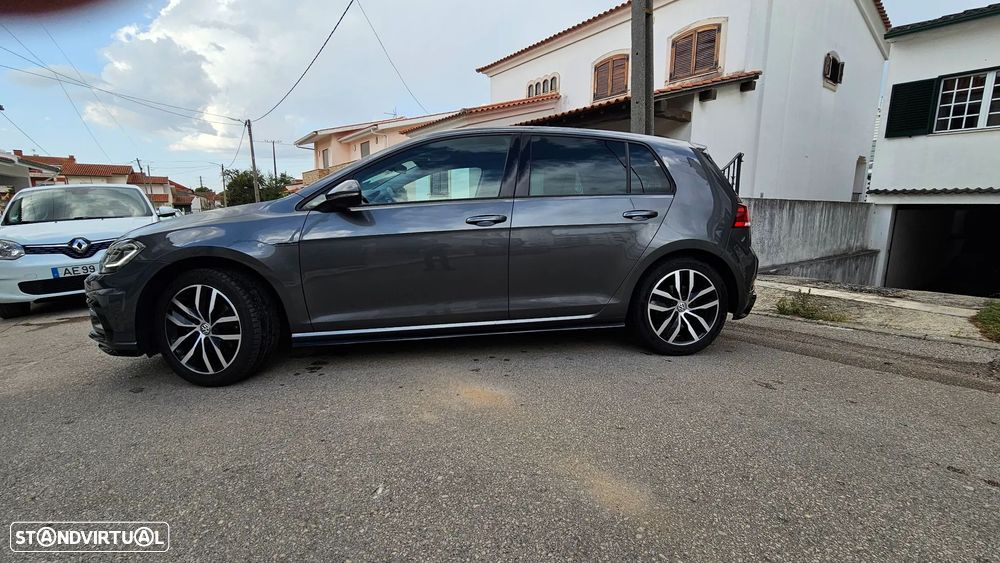 VW Golf 2.0 TDI R-Line DSG - 11