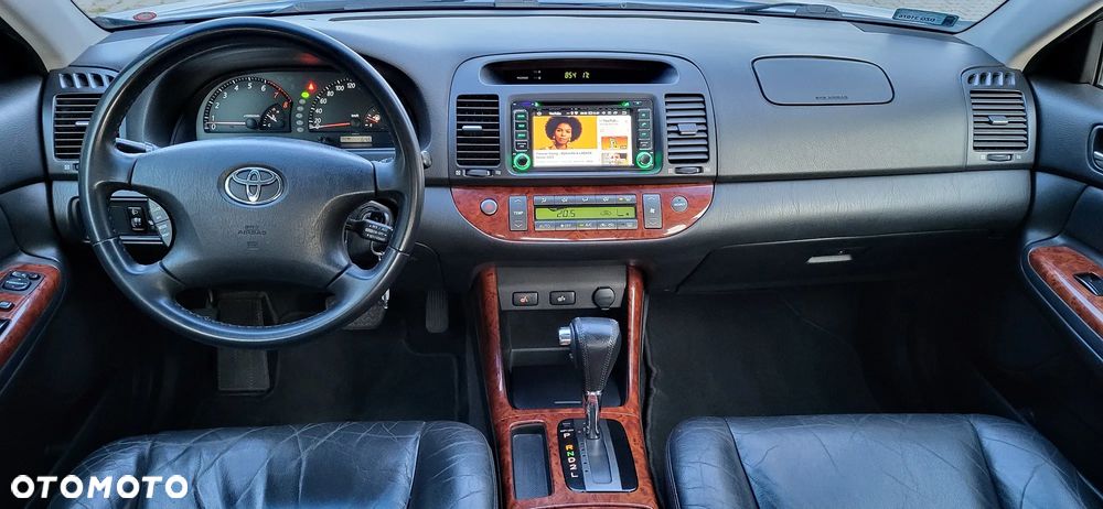 Toyota Camry 3.0 V6 - 7