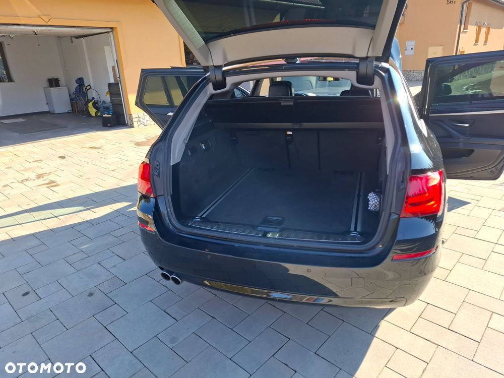 BMW Seria 5 525d - 10