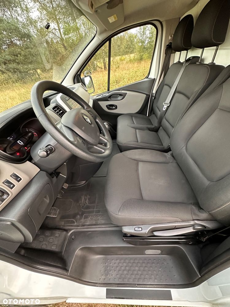Renault Trafic - 14