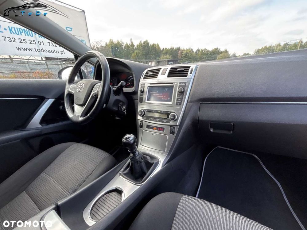 Toyota Avensis 2.0 D-4D Premium - 31