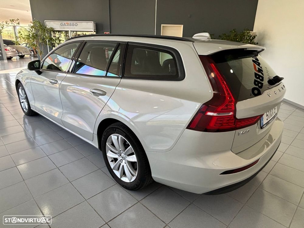 Volvo V60 2.0 D3 Momentum - 6