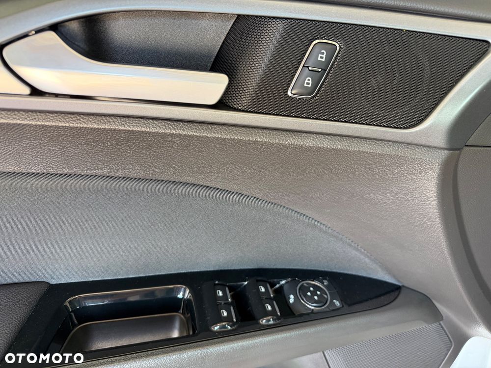 Ford Mondeo - 17
