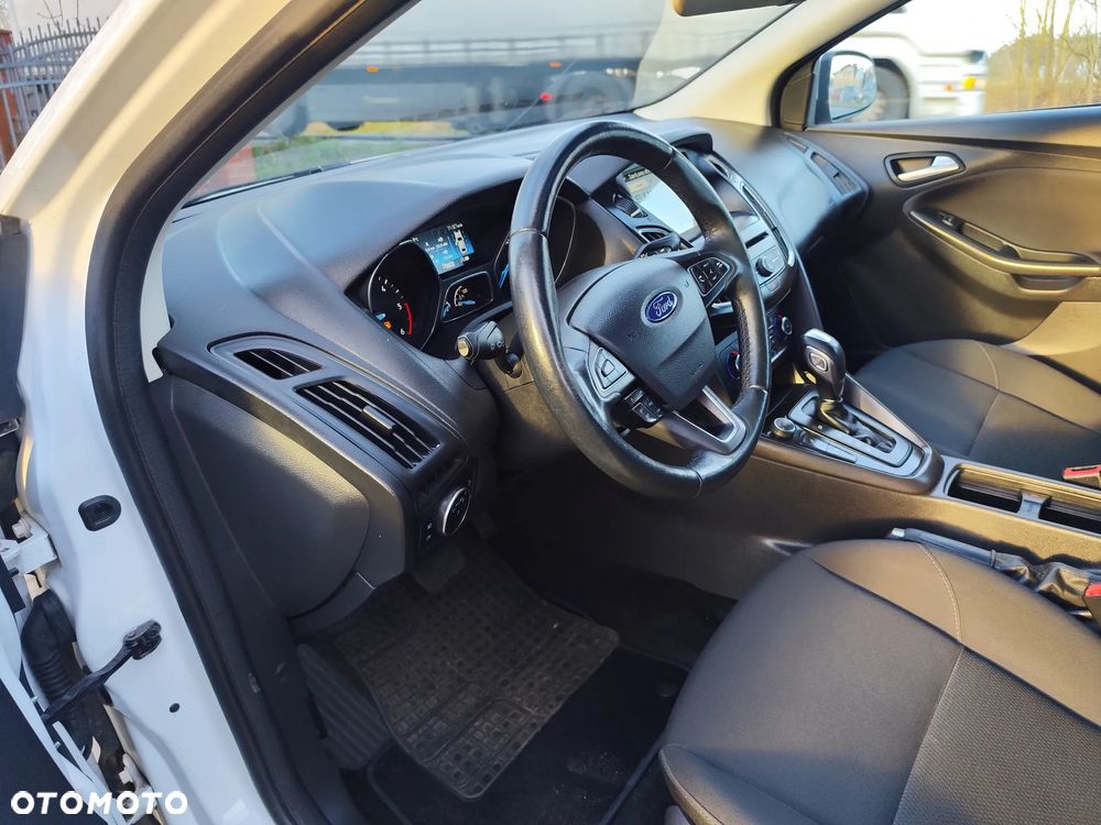 Ford Focus - 16