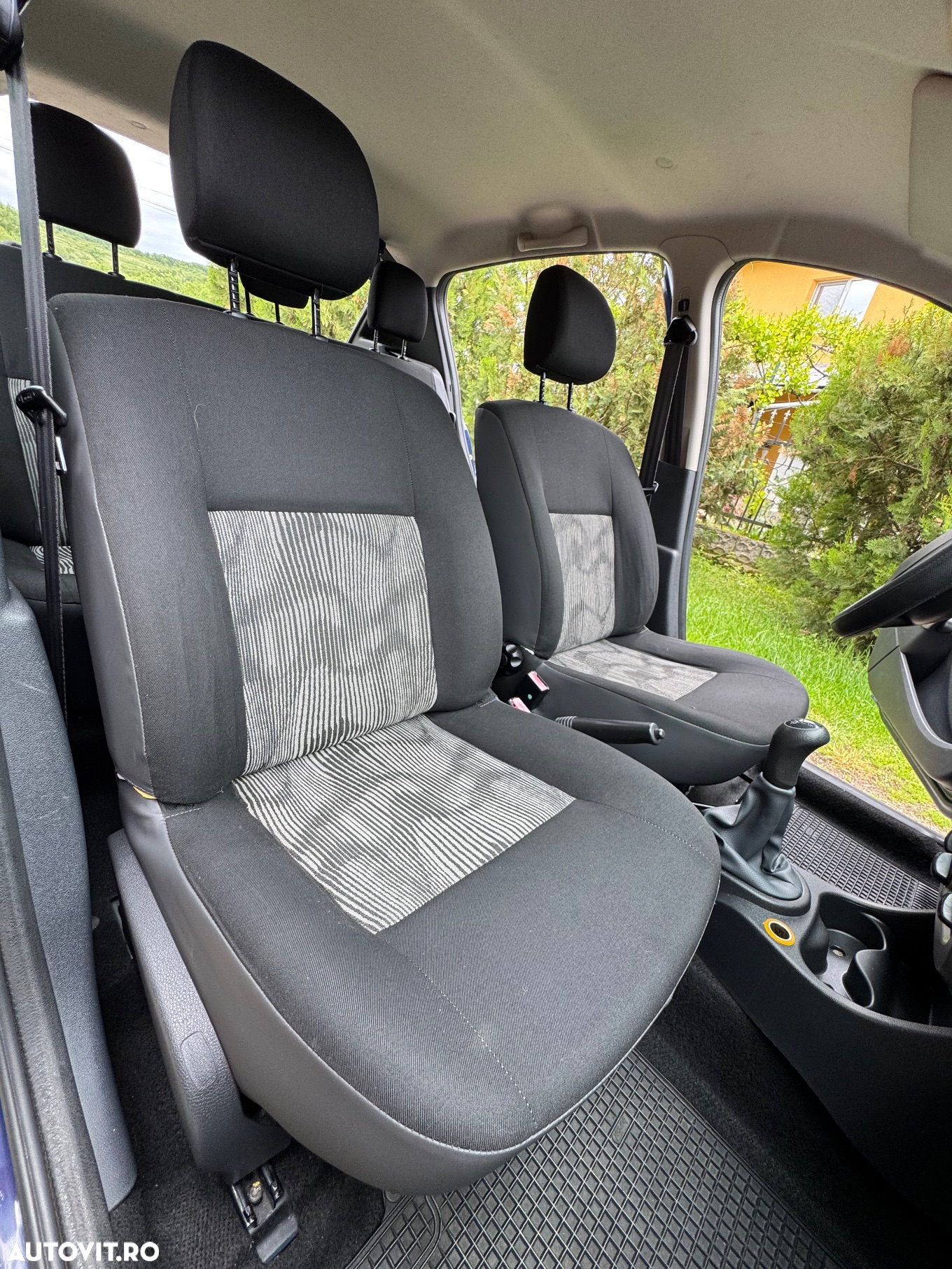 Dacia Sandero 1.4 MPI Ambiance - 33