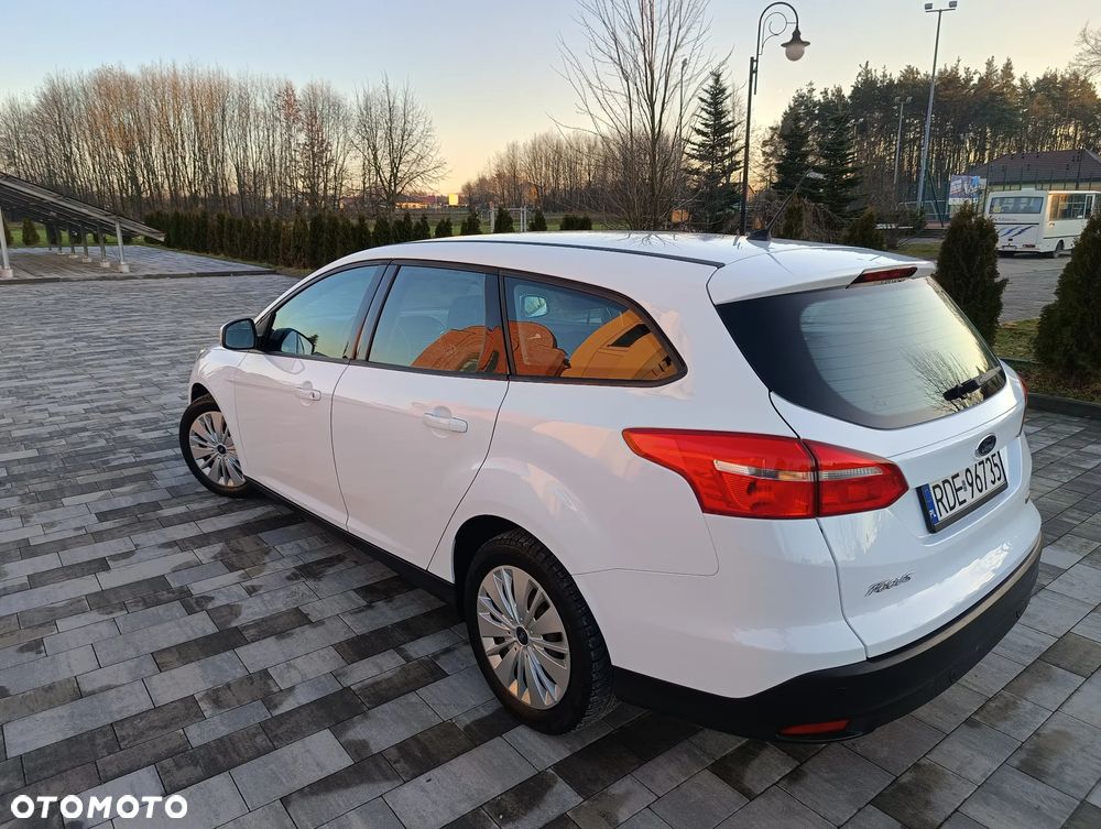 Ford Focus ver-1-0-ecoboost-trend - 5