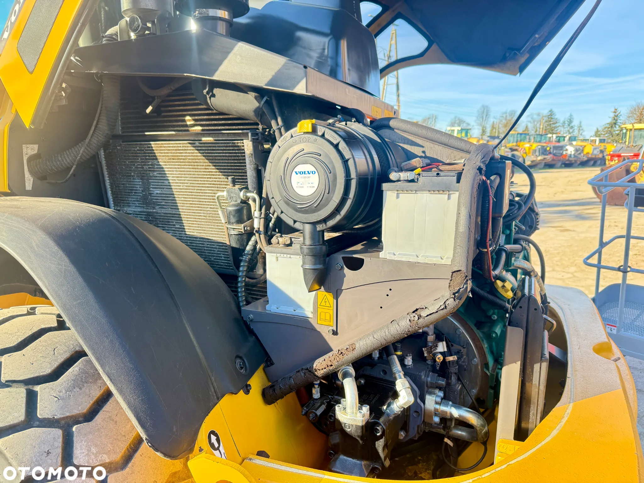 Volvo ładowarka kołowa L45G TP dociskacz, dodatkowe linie, centralne smarowanie - 17
