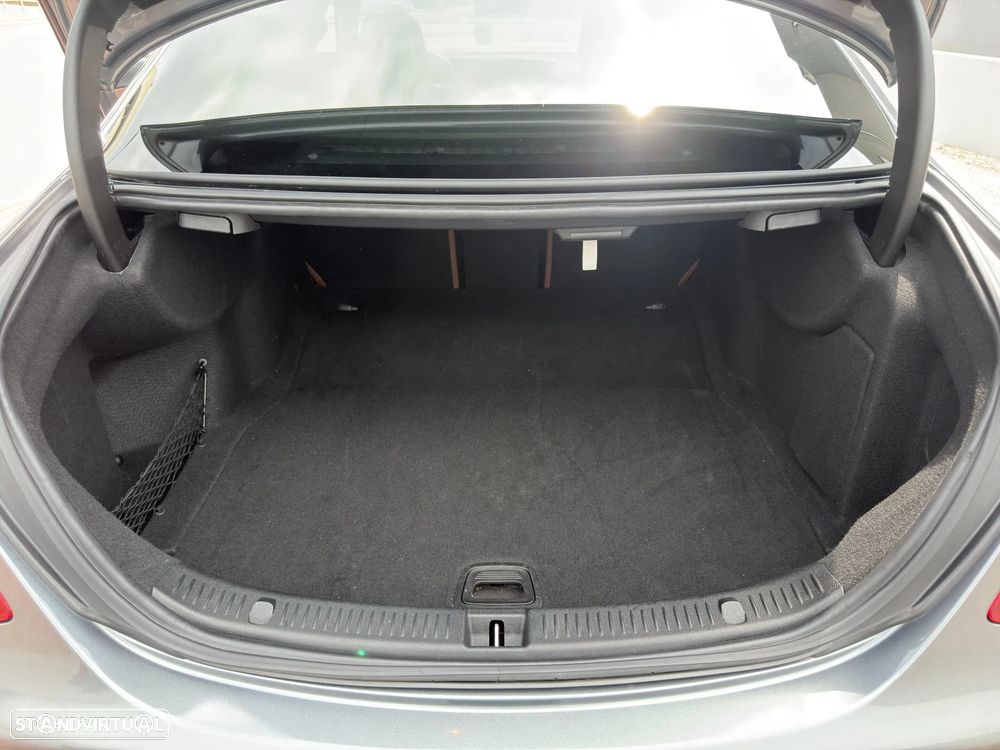 Mercedes-Benz E 220 d Avantgarde+ - 29