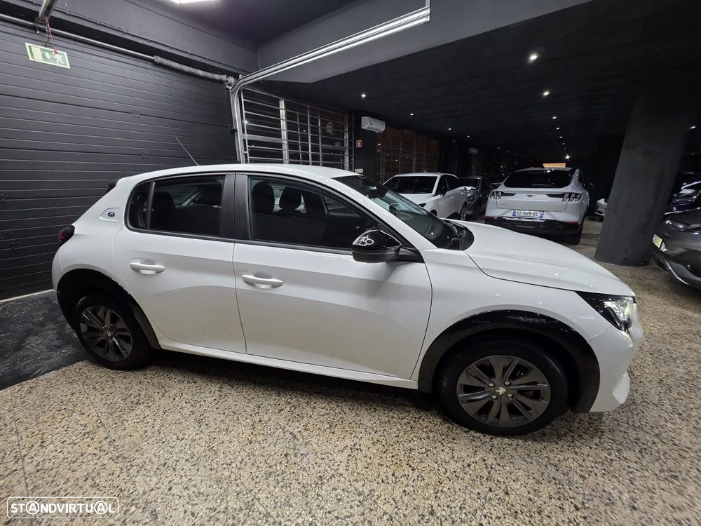 Peugeot e-208 Active Pack - 28