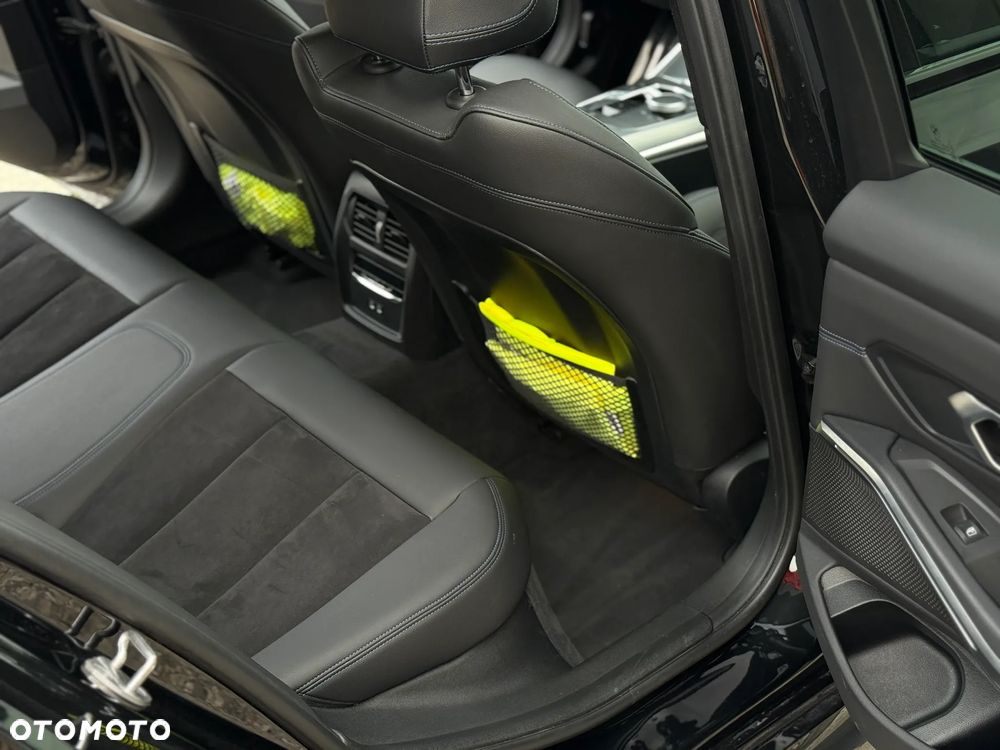 BMW Seria 3 320d xDrive M Sport sport - 16