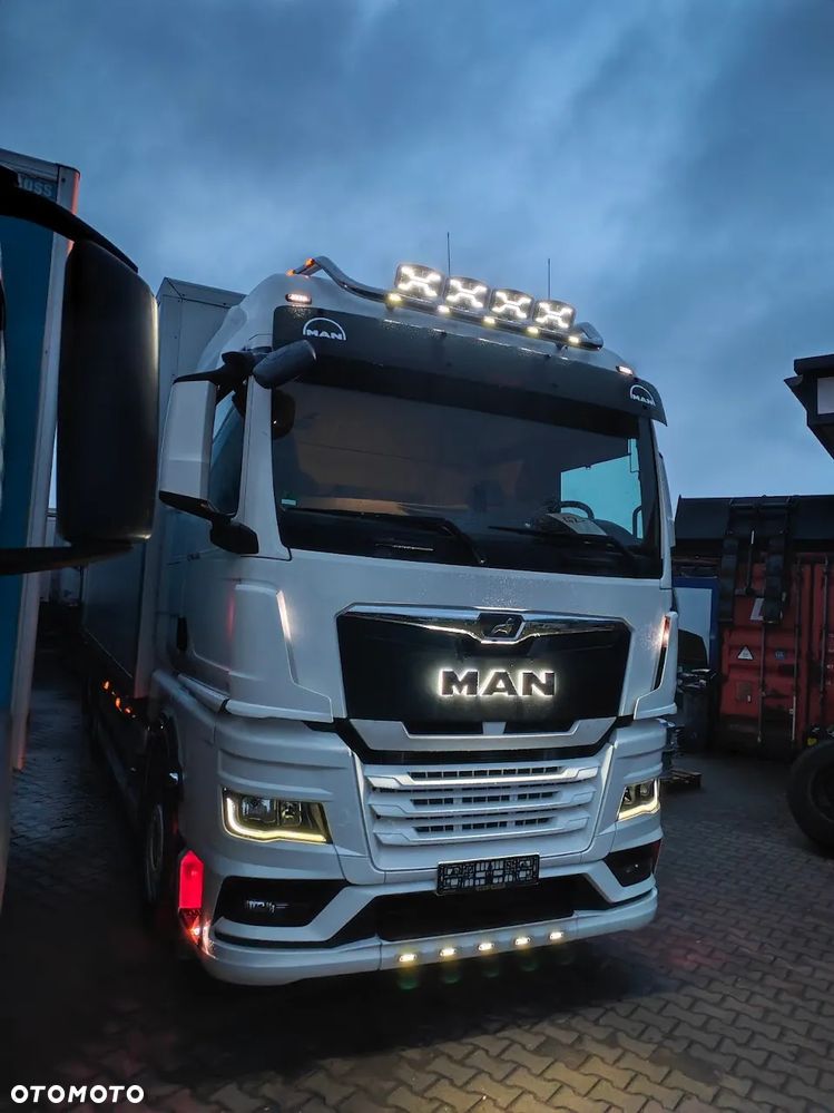 MAN MAN TGX  * chłodnia * izoterma  * thermo king * Carrier * winda*chłodzenie * grzanie * przewierty sterowane * - 10