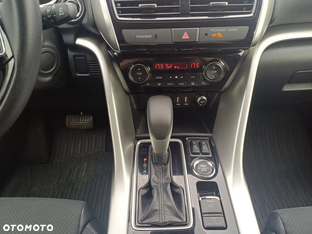 Mitsubishi Eclipse Cross - 14