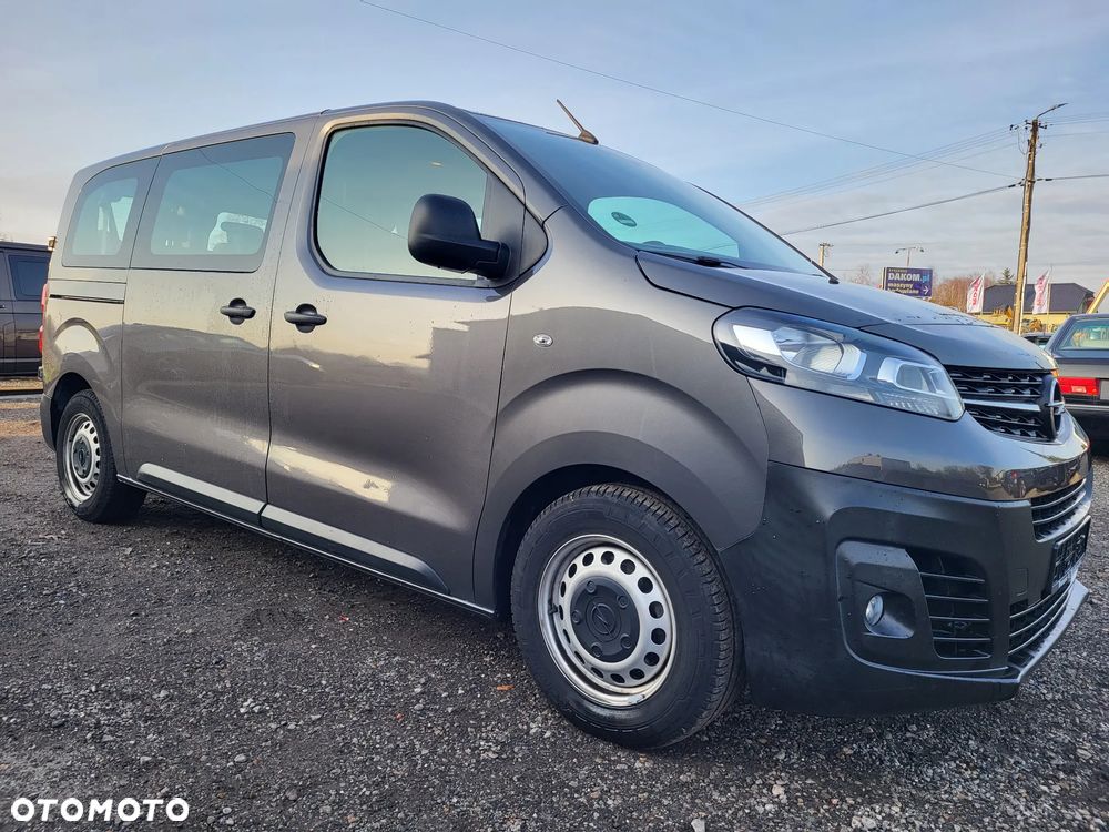 Opel Vivaro - 1