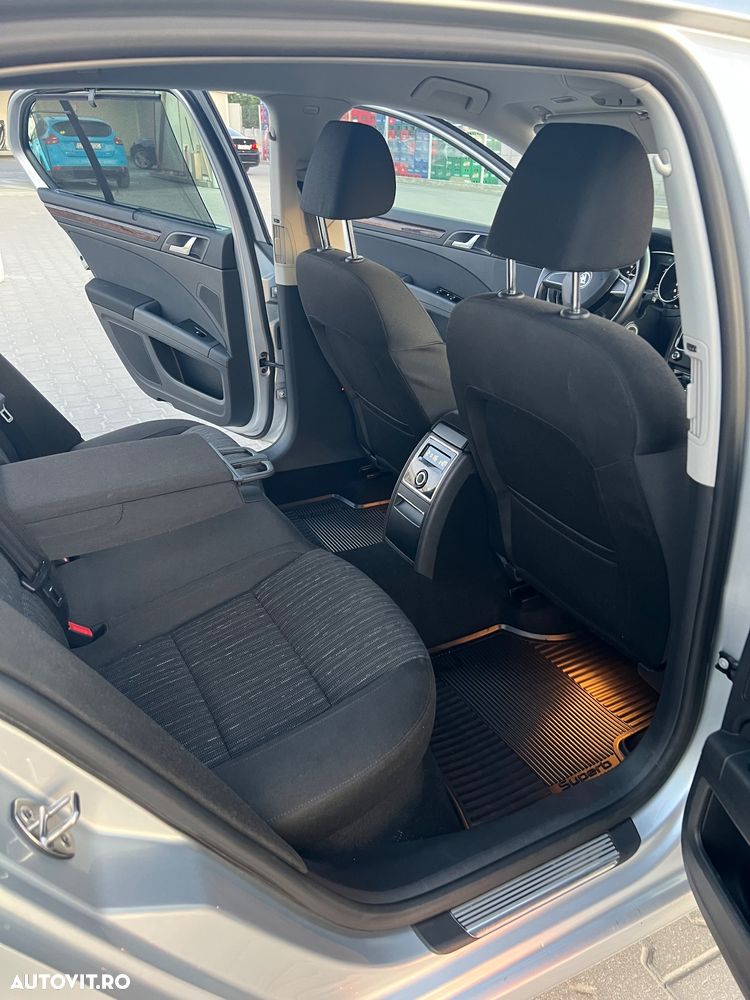Skoda Superb Combi 2.0 TDI 4X4 Elegance - 10