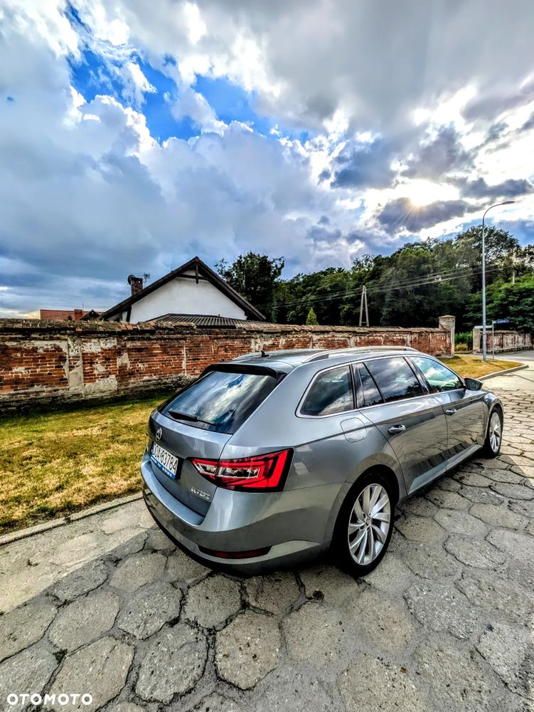 Skoda Superb 2.0 TDI Ambition DSG - 7