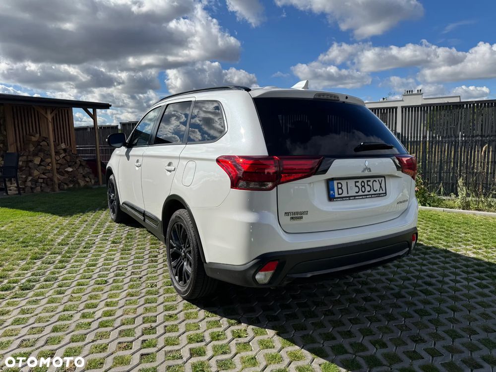 Mitsubishi Outlander - 13
