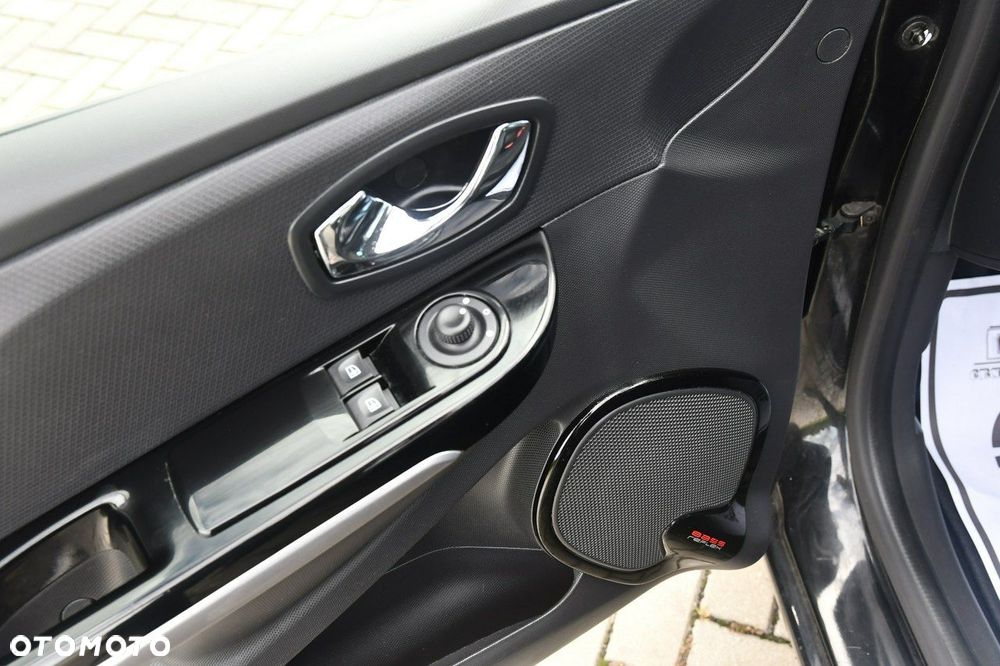 Renault Clio - 17