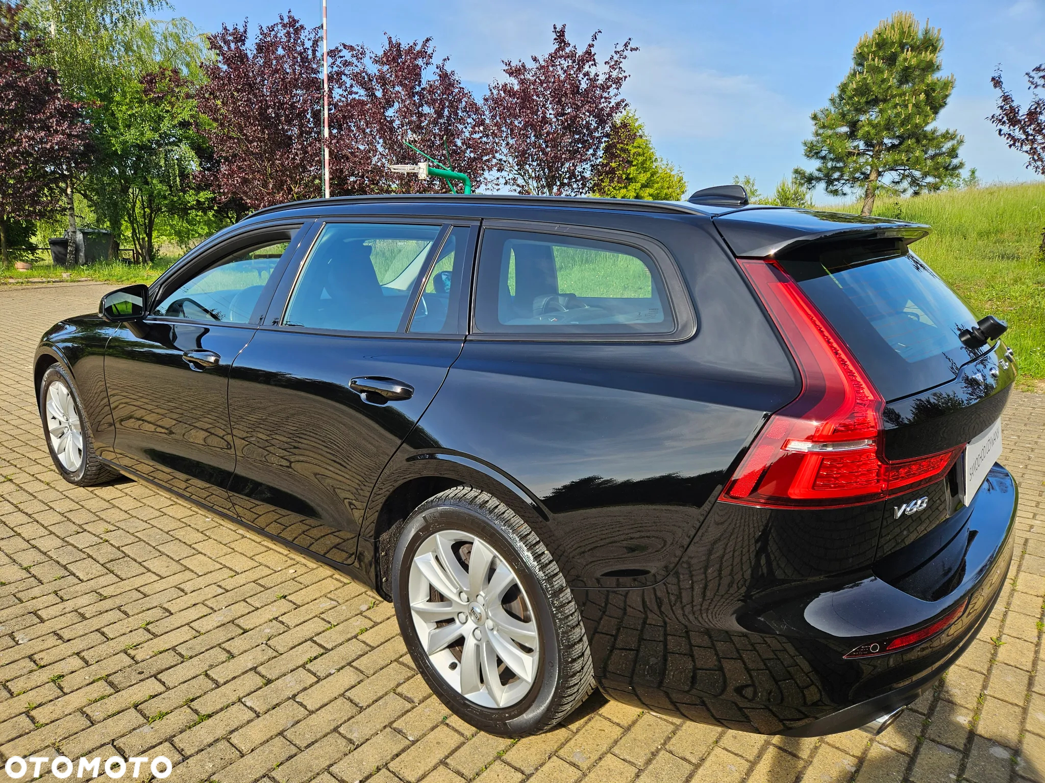 Volvo V60 D4 Momentum Pro - 11