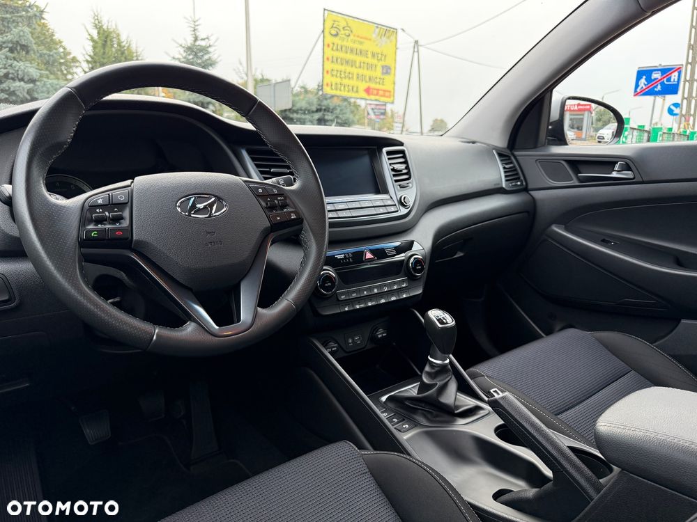 Hyundai Tucson blue 1.6 GDi 2WD Navi - 19
