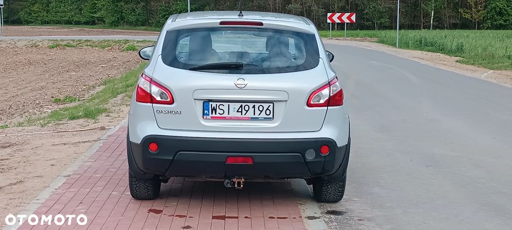 Nissan Qashqai 1.6 visia - 9