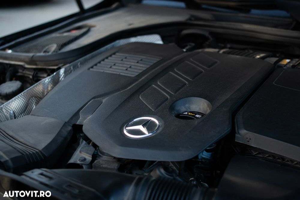 Mercedes-Benz E - 31