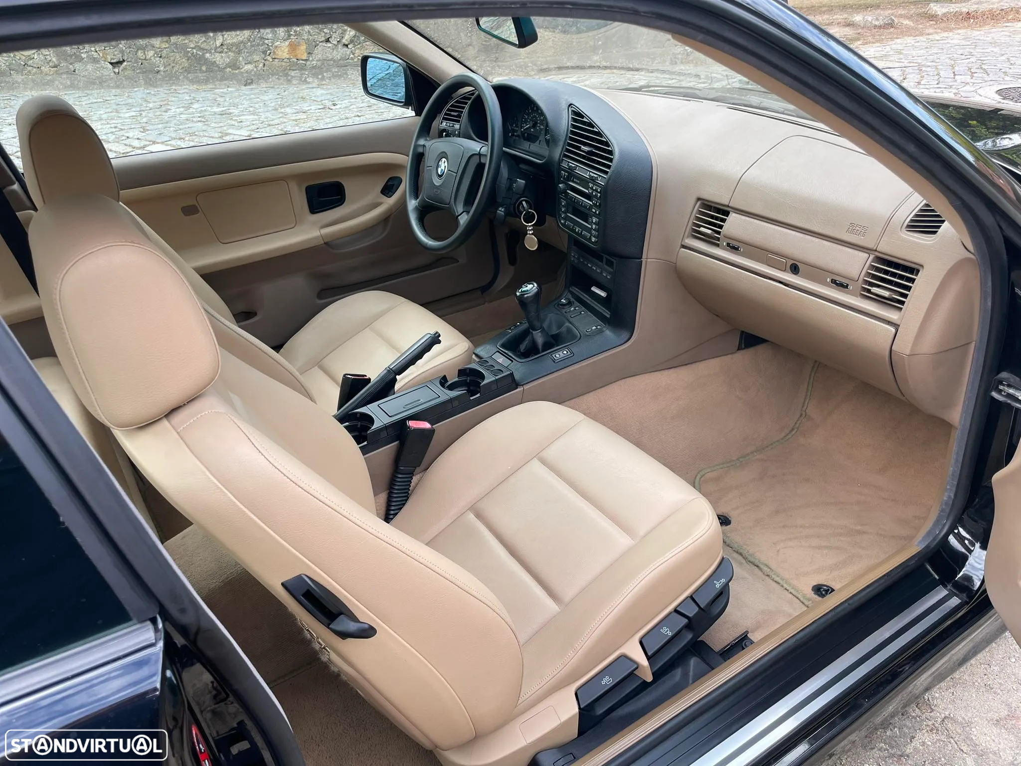 BMW 323 - 11
