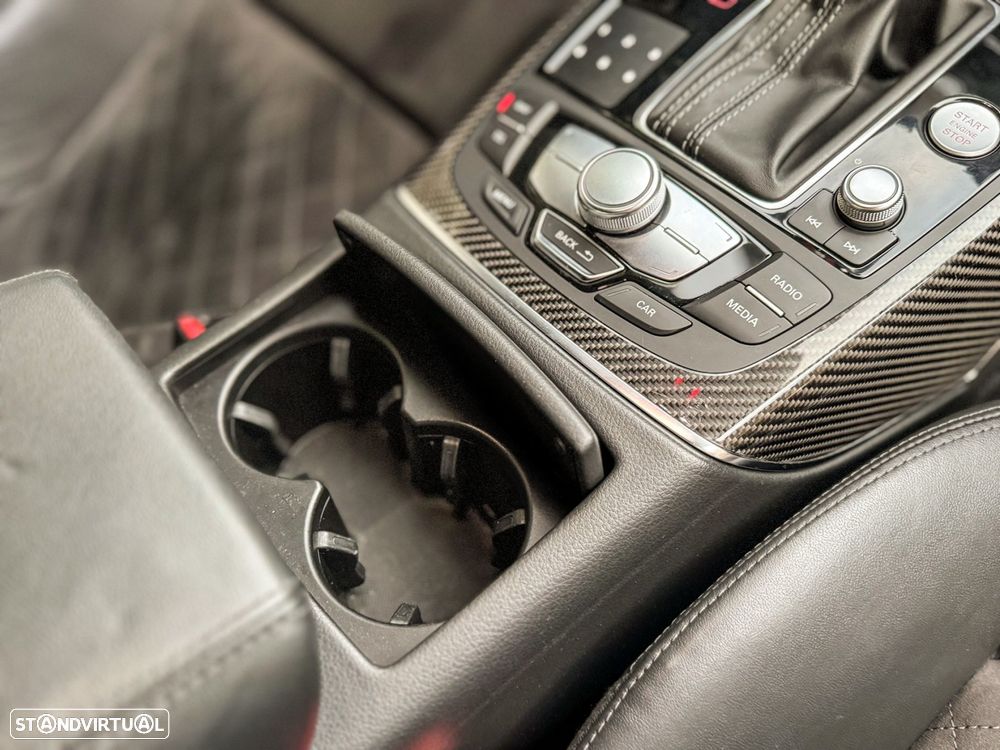 Audi RS6 Avant 4.0 TFSi quattro Tiptronic - 42