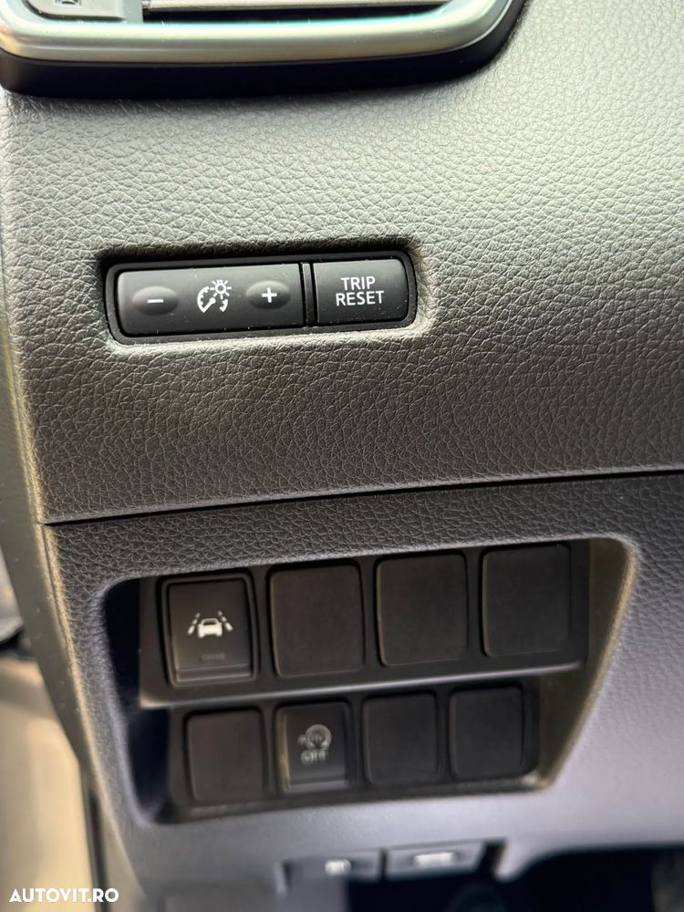 Nissan Qashqai 1.6 DCI N-Connecta - 16