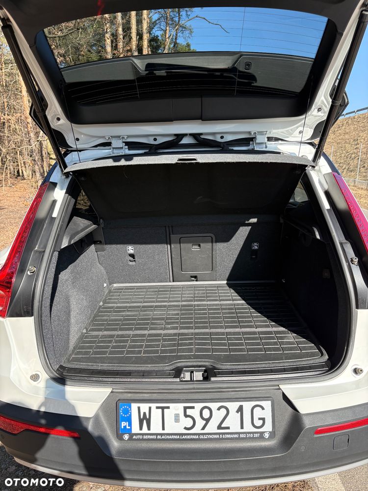 Volvo XC 40 T4 R-Design - 21