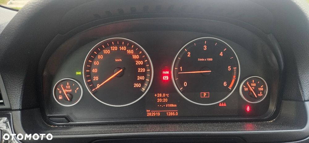 BMW Seria 5 525d - 8
