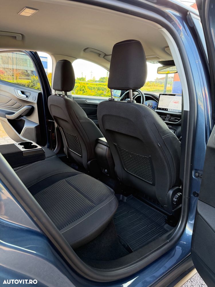 Ford Focus 1.0 EcoBoost MHEV Titanium X - 11