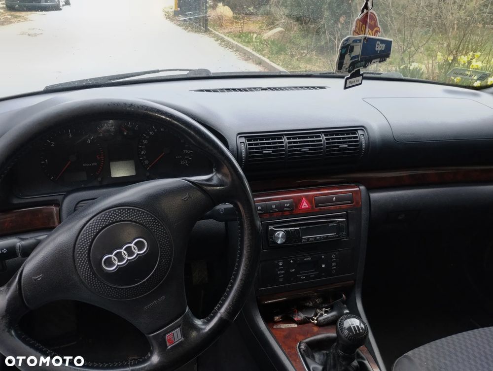 Audi A4 Avant 1.9 TDI - 9