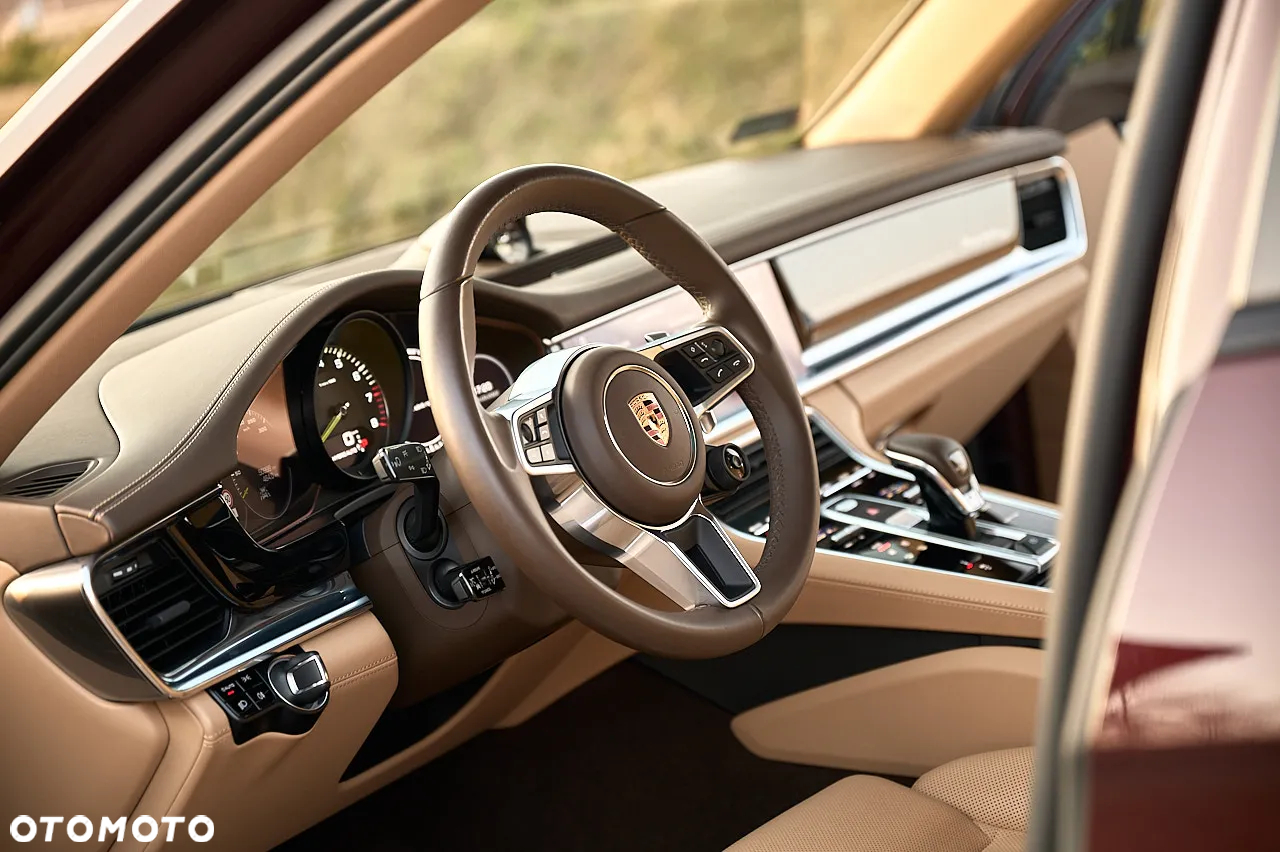 Porsche Panamera - 23