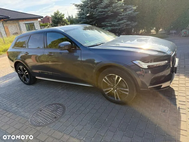 Volvo V90 Cross Country D5 AWD Pro - 5