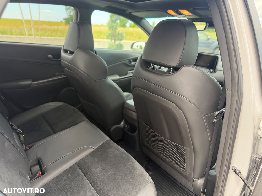 Hyundai KONA - 9