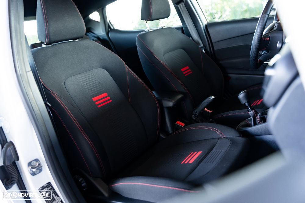 Ford Fiesta 1.0 EcoBoost Hybrid S&S ST-LINE - 17