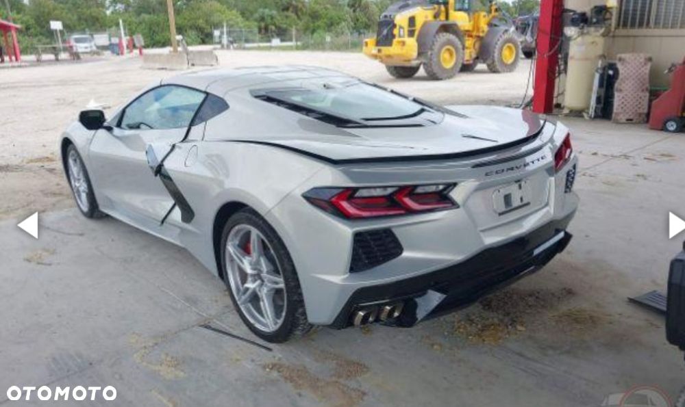 Chevrolet Corvette - 2