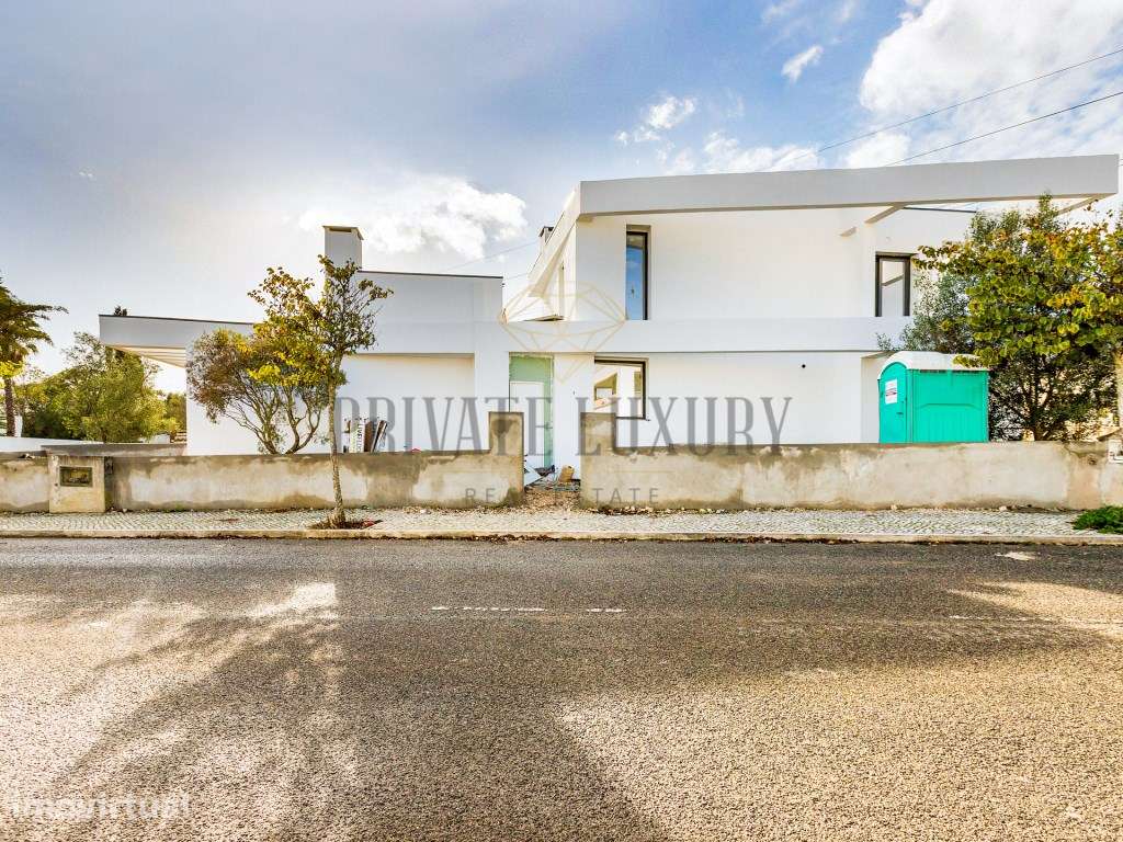Moradia T3 com piscina na Abrunheira - Grande imagem: 4/34