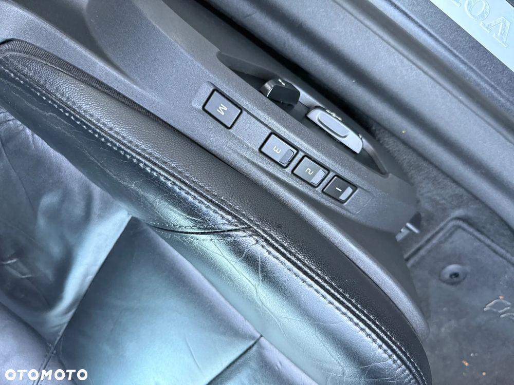 Volvo C70 D5 Kinetic - 32