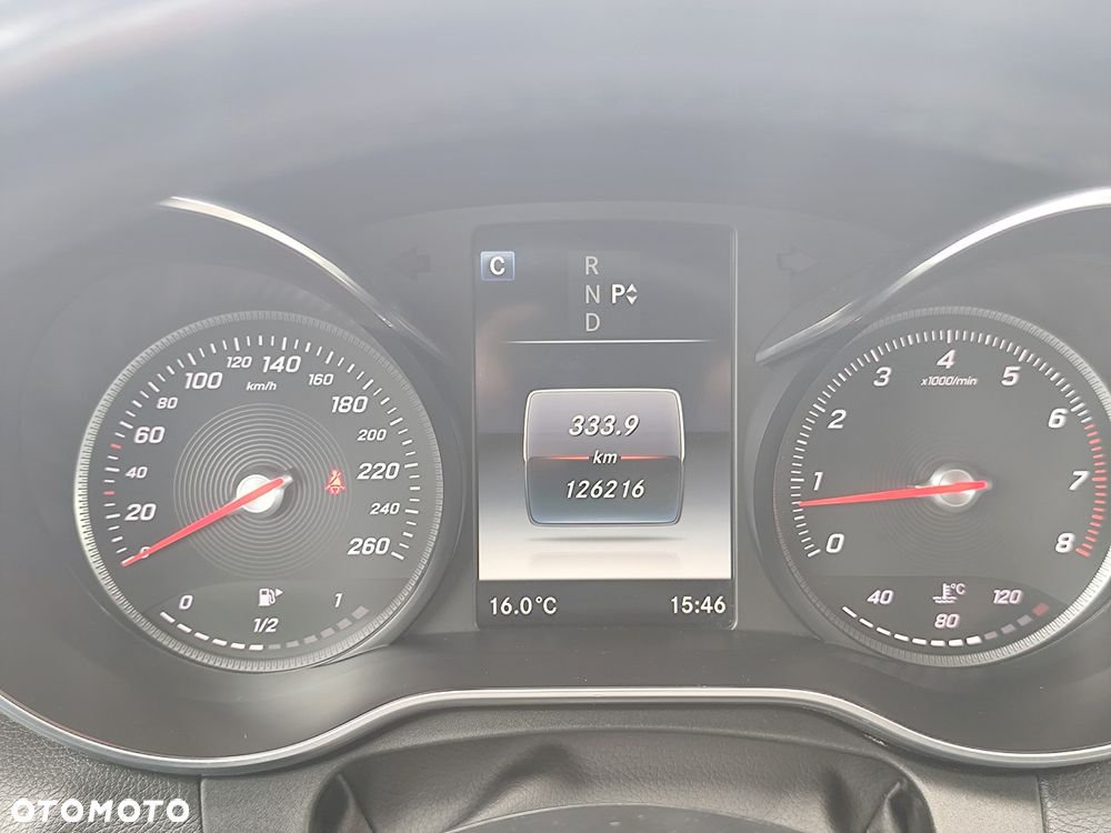 Mercedes-Benz Klasa C 300 9G-TRONIC AMG Line - 15