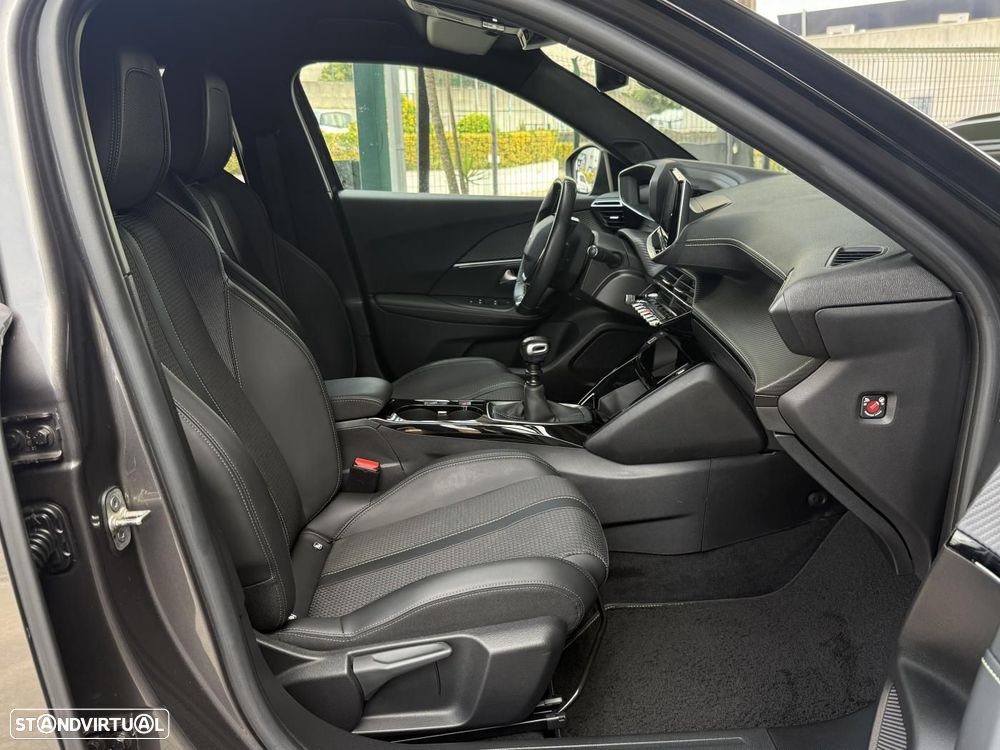 Peugeot 2008 1.2 PureTech GT - 41
