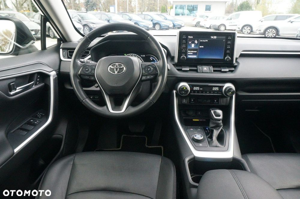 Toyota RAV4 - 11